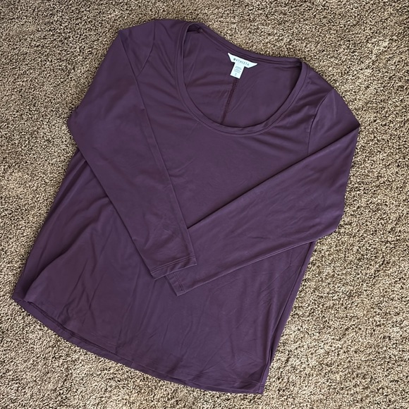 Athleta Tops - ATHLETA 💜 Cloudlight Stratus II Top